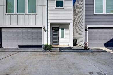 107 W Whitney St unit E, Houston, TX 77018 - photo 2