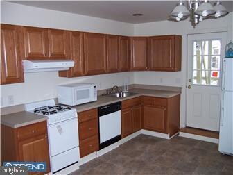 1 E Mantua Ave unit B, Wenonah, NJ 08090 - photo 2