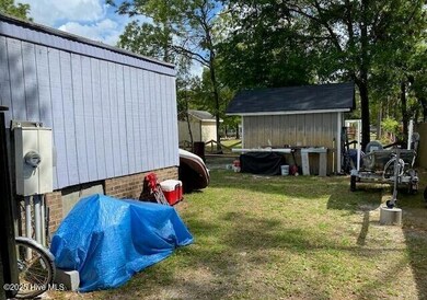 198 Sycamore Rd, Southport, NC 28461 - photo 5