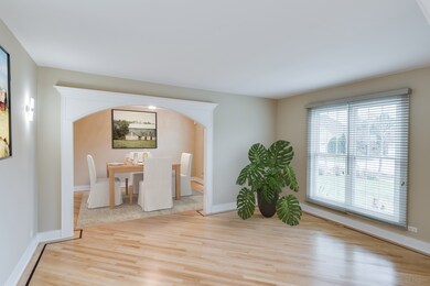 1811 Baybrook Ct, Naperville, IL 60564 - photo 5