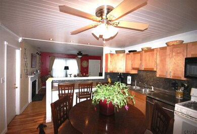 34 Winslow Dr, Schenectady, NY 12309 - photo 4