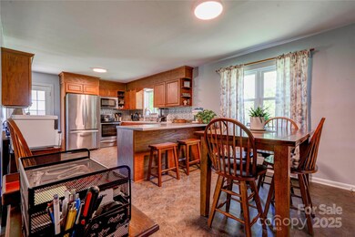 1410 Beverly Ave, Shelby, NC 28152 - photo 7