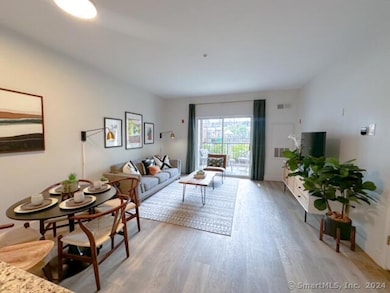 180 Broad St unit 2108, Stamford, CT 06901 - photo 3