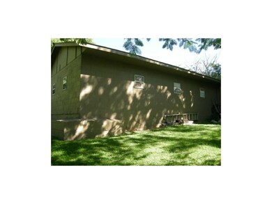 DOUBLE DEEP AMD WIDE DETACHED GARAGE