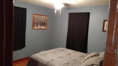 TALBOT BEDROOM<|><|>