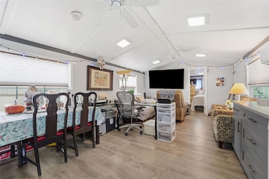 4189 78th St N, St. Petersburg, FL 33709 - photo 4