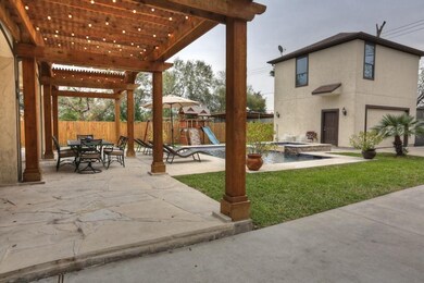 805 W 30th St, Houston, TX 77018 - photo 3