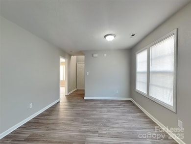 6014 Fiddleleaf Ct, Charlotte, NC 28215 - photo 3