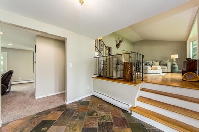 990 Barberry Ln, Columbus, OH 43213 - photo 4