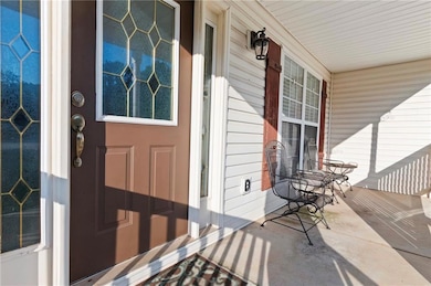 304 Patrick Cir, Jenkinsburg, GA 30234 - photo 2