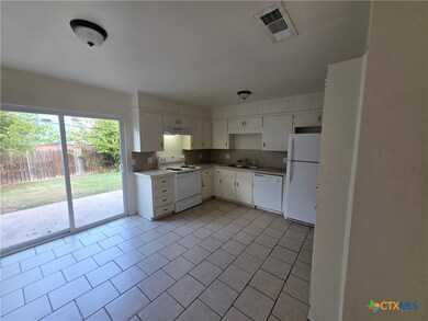 3409 Victoria Cir unit 4, Killeen, TX 76543 - photo 3