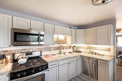 806 Madison Ave, Alamogordo, NM 88310 - photo 7