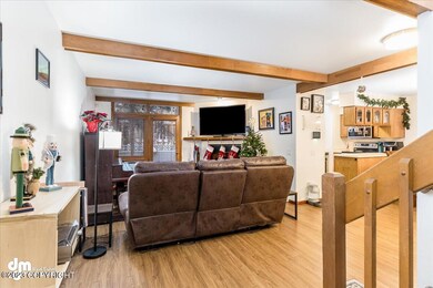 02-Living Room_ELI04221-Edit
