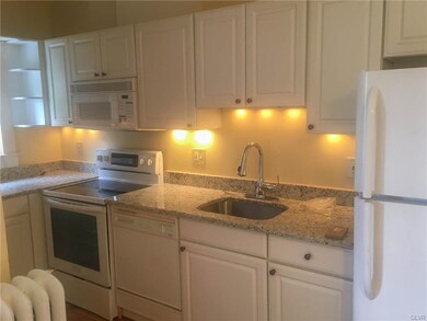 219 S Saint Cloud St, Allentown, PA 18104 - photo 6