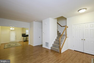 15692 Viewpoint Cir, Dumfries, VA 22025 - photo 3