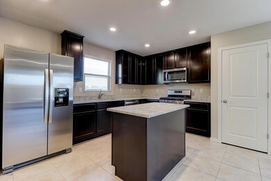 Southwest_Yavapai_Rear_L0032