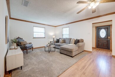 2504 Shady Meadow Dr, Bedford, TX 76021 - photo 6