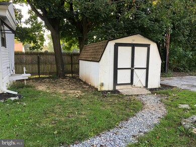 293 James Dr, Glenmoore, PA 19343 - photo 2