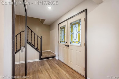 3906 Westlyn Dr, Lake Orion, MI 48359 - photo 4