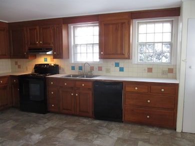 48 Perkins Ln, Temple, NH 03084 - photo 3