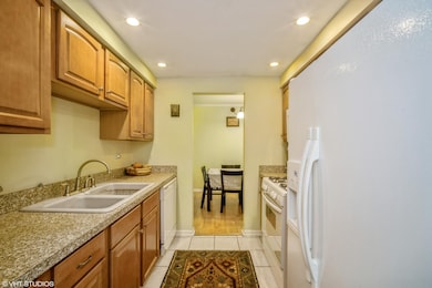 1623 Ashland Ave unit 4E, Des Plaines, IL 60016 - photo 4