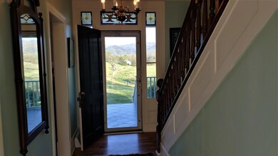 Entry foyer - east facing - mtns