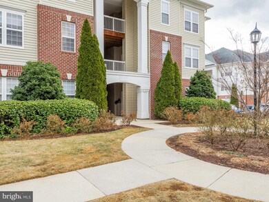 42496 Mayflower Terrace unit 203, Ashburn, VA 20148 - photo 3