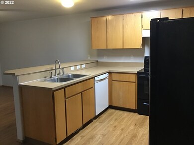 330 Cosmo St, Lafayette, OR 97127 - photo 4