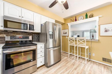 R - Chaucer Ln 018