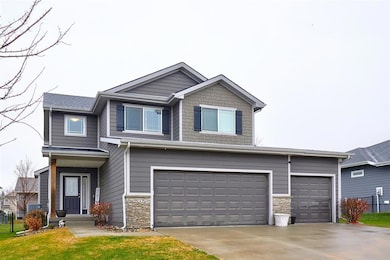 9019 Cody Dr, West Des Moines, IA 50266 - photo 2