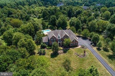 19228 Charandy Dr, Leesburg, VA 20175 - photo 6