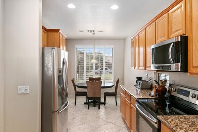 41227 N Sutter Ln - Kitchen view e