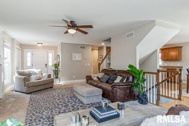 3044 W 34th St, Davenport, IA 52806 - photo 3