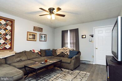 442 Pleasant View Dr, Strasburg, VA 22657 - photo 3