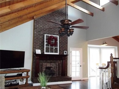 919 Stonecrest Ct, Asheboro, NC 27205 - photo 6