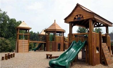 5143 Whaitley Ln, Greensboro, NC 27407 - photo 5