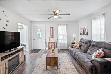 628 W Walnut St, Princeton, IN 47670 - photo 3