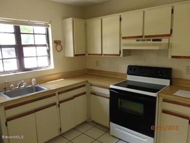 Kitchen v1.jpg
