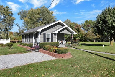 122 E Brookville Rd, Fountaintown, IN 46130 - photo 2