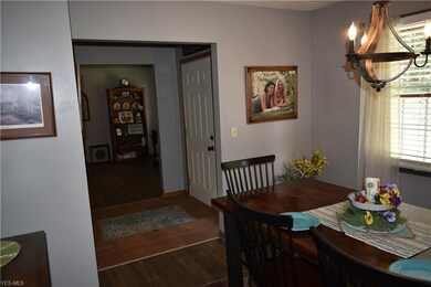 1270 Dehart Ave, Coshocton, OH 43812 - photo 6