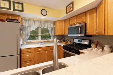 52 Azalea Cir unit 11, White River Junction, VT 05001 - photo 5