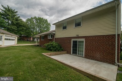 12902 Forest View Dr, Beltsville, MD 20705 - photo 3