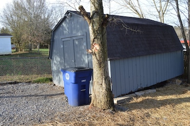 311 Cherokee Trail, Shelbyville, TN 37160 - photo 6