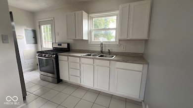 141 N 6th Ave, Beech Grove, IN 46107 - photo 7