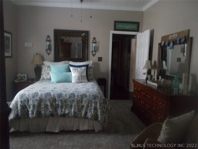 406 E 6th St, Claremore, OK 74017 - photo 6