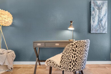 17-web-or-mls-1614-049 Aaron Wells