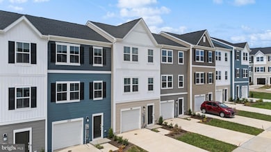 105 Milburn Dr, Martinsburg, WV 25403 - photo 4