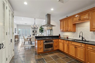 625 St Charles Ave unit 10 C, New Orleans, LA 70130 - photo 3