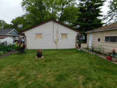 144 Birch St, Carpentersville, IL 60110 - photo 3