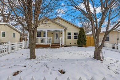 1723 E 24th St, Des Moines, IA 50317 - photo 2